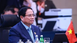El primer ministro de Vietnam, Pham Minh Chinh, asiste a la tercera Reunión de Líderes de la AZEC en Kuala Lumpur, Malasia. (Foto: VNA)