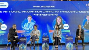 Una tertulia en la cumbre. (Foto: VNA)