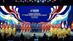 Una actuación artística en la ceremonia inaugural de la Cumbre. (Foto: VNA)