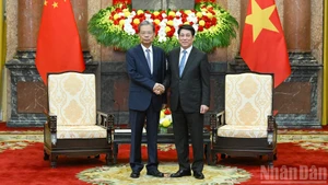 [Foto] Presidente de Vietnam recibe a máximo legislador chino