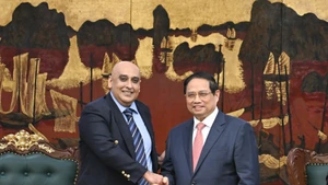 [Foto] Premier vietnamita recibe a ejecutivo del grupo Makara Capital Partners