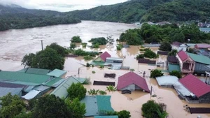 Fuertes lluvias causan graves inundaciones en la comuna de Muong Xen, en la provincia de Nghe An. (Foto: plo.vn)