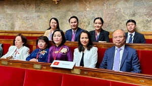 La delegación vietnamita en la APF-50. (Foto: VNA)