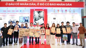 [Foto] Acaparan atención del público actividades de Nhan Dan en Festival Nacional de Prensa