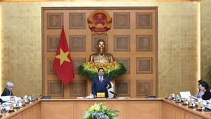 [Foto] Premier vietnamita preside 14ª reunión de Consejo Central de Emulación y Recompensa