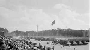 [Foto] Momentos del desfile de 1975 para celebrar la fundación de Vietnam