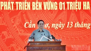 El primer ministro de Vietnam, Pham Minh Chinh, interviene en la cita. (Foto: Nhan Dan)