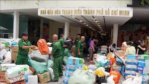 La Junta de Movilización de Ayuda de Ciudad Ho Chi Minh ha recibido más de 5,2 millones de dólares en bienes aportados. (Foto: VNA)