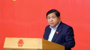 El viceprimer ministro Nguyen Chi Dung, miembro de la Junta Permanente del Comité del Partido en el Gobierno. (Foto: VNA)