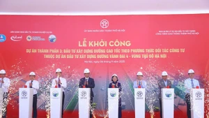 Delegados al acto de inauguración. (Foto: vietnamnet.vn)