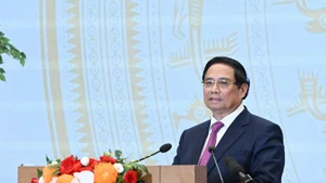 El primer ministro de Vietnam, Pham Minh Chinh, interviene en la reunión. (Foto: Nhan Dan)