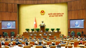 En una sesión de la Asamblea Nacional de Vietnam. (Foto: VNA)
