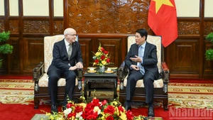[Foto] Presidente de Vietnam recibe a embajador saliente de Finlandia