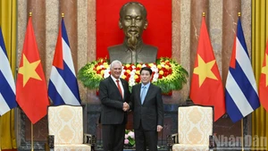 [Foto] Presidente de Vietnam se reúne con máximo dirigente de Cuba