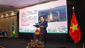 El embajador de Vietnam en Brasil, Bui Van Nghi, habla en el evento. (Foto: Embajada de Vietnam en Brasil)
