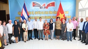 Excolaboradores cubanos en Vietnam destacan 65 años de especial amistad y solidaridad. (Foto: VNA)
