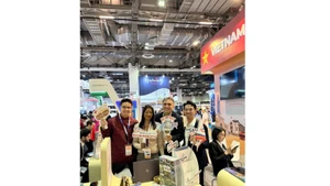 En una actividad organizada por el Servicio de Turismo de Ciudad Ho Chi Minh en la feria ITB Asia 2025. (Foto: VNA)