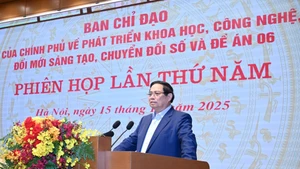 El primer ministro de Vietnam, Pham Minh Chinh, habla en la reunión. (Foto: Nhan Dan)