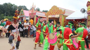 Celebraciones del Festival Ok Om Bok en la provincia de Vinh Long. (Foto: Nhan Dan)