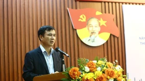 Bui The Duy, viceministro de Ciencia y Tecnología de Vietnam, habla en el evento. (Foto: VGP)