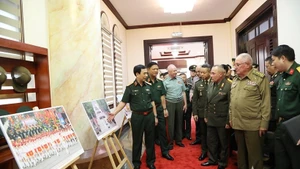 El general Phan Van Giang, subsecretario de la Comisión Militar Central y ministro de Defensa de Vietnam, en el evento. (Foto: qdnd.vn)