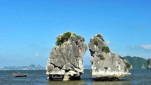 En la bahía de Ha Long. (Foto: VNA)