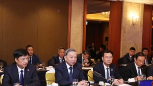 El secretario general del Partido Comunista de Vietnam, To Lam, en el coloquio. (Foto: VNA)