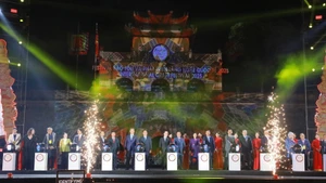 Vista de la inauguración del Festival Internacional de Conservación y Desarrollo de Pueblos Artesanales 2025. (Foto: VNA)