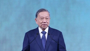 El secretario general del Partido Comunista de Vietnam, To Lam, interviene en el evento. (Foto: VNA)