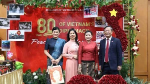 Vista del stand de Vietnam. (Foto: Nhan Dan)