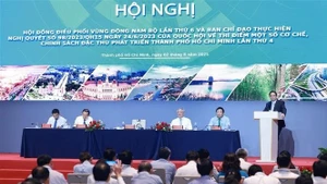 El primer ministro de Vietnam, Pham Minh Chinh, habla en el evento. (Foto: VNA)