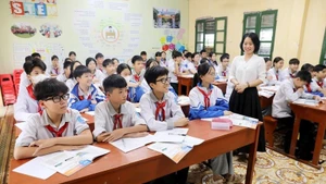 Una clase en la escuela secundaria de Thong Nhat, en la comuna de Hung Ha, en la provincia de Hung Yen. (Foto: VNA)