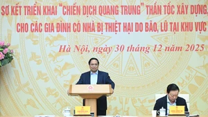 [Foto] Premier vietnamita revisa despliegue de Campaña Quang Trung
