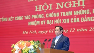 El premier Pham Minh Chinh pronuncia un discurso.