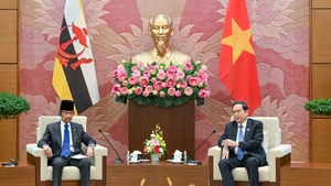 [Foto] Dirigente legislativo de Vietnam recibe al sultán de Brunéi