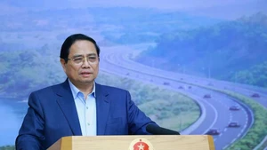 El primer ministro de Vietnam, Pham Minh Chinh, habla en el evento (Fuente: VNA)