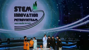 En el programa (Foto: VNA)