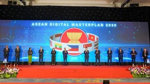 Los delegados ofician la ceremonia de clausura del evento. (Foto: VNA)