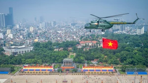[Foto] Impresionantes imágenes de 31 aviones surcando cielo de Hanói en primer ensayo conjunto