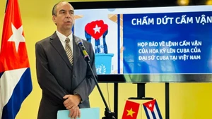 El embajador de Cuba en Vietnam, Rogelio Polanco Fuentes, en el evento. (Foto: Embajada de Cuba en Vietnam)