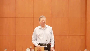 El secretario general del Partido Comunista de Vietnam, To Lam, habla en el evento. (Foto: VNA)