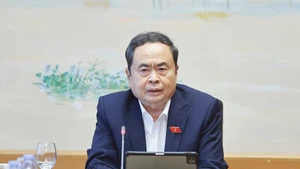 El presidente de la Asamblea Nacional de Vietnam, Tran Thanh Man, destaca avances significativos en el proyecto de Ley de Quiebras. (Foto: VNA)