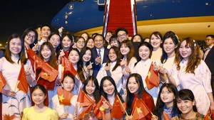 En la ceremonia de despedida del primer ministro Pham Minh Chinh en China. (Foto: VNA)