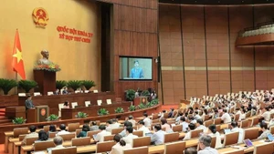 Una sesión de trabajo del noveno período de sesiones de la Asamblea Nacional de Vietnam de la XV Legislatura. (Foto: VNA)