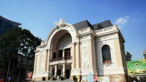 El Teatro de la Ciudad, con su clásica arquitectura francesa, es considerado uno de los teatros más grandes y bellos del Sudeste Asiático. (Foto: VNA)