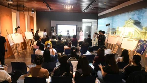 El concurso atrajo 100 trabajos de autores y grupos de autores que son jóvenes que trabajan y estudian en el campo del arte en todo el país.