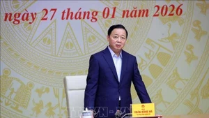 El viceprimer ministro de Vietnam y presidente del Comité Directivo Nacional contra la pesca ilegal, no declarada y no reglamentada (INDNR), Tran Hong Ha, en el evento. (Foto: VNA)