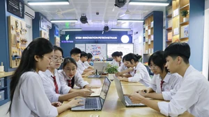 Aulas STEM ayudan a estudiantes vietnamitas a mejorar capacidad de innovación. (Foto: VNA)