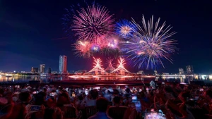 Celebran Festival Internacional de Fuegos Artificiales de Da Nang 2025