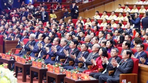 Dirigentes del Partido y del Estado asisten al XI Congreso Nacional de Emulación Patriótica 2025. (Foto: VNA)